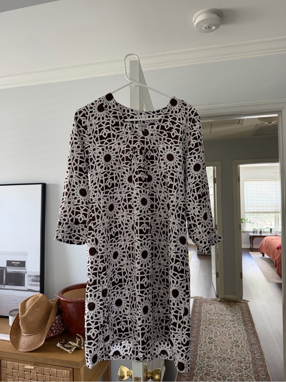 escapada Black and White Geometric Floral Long Sleeve Dress